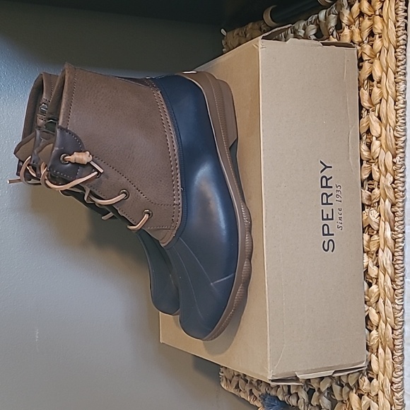 Sperry Two-Tone Boots Women's 9.5 - Picture 3 of 6